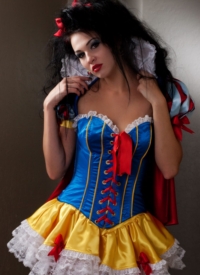 Reanna Mae Snow White